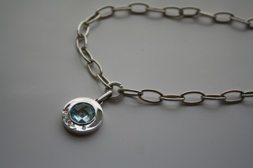 Collier mit passendem Ring und Ohrringe